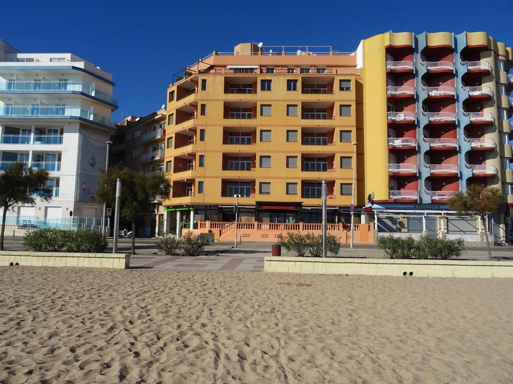 Apartamentos Elvira Blanes Extérieur photo